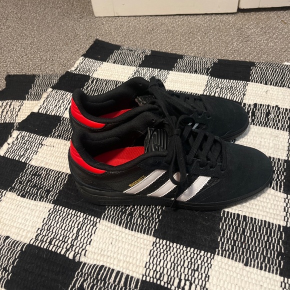Adidas Buzenits shoes - Picture 3 of 7